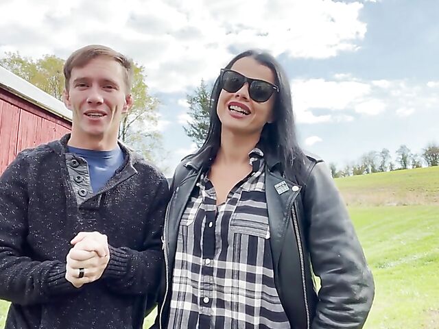 Jason pounds his natural busty girlfriend Nadia