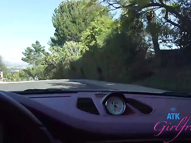 Skinny small tits POV girlfriend Meloni Moon gets some loving