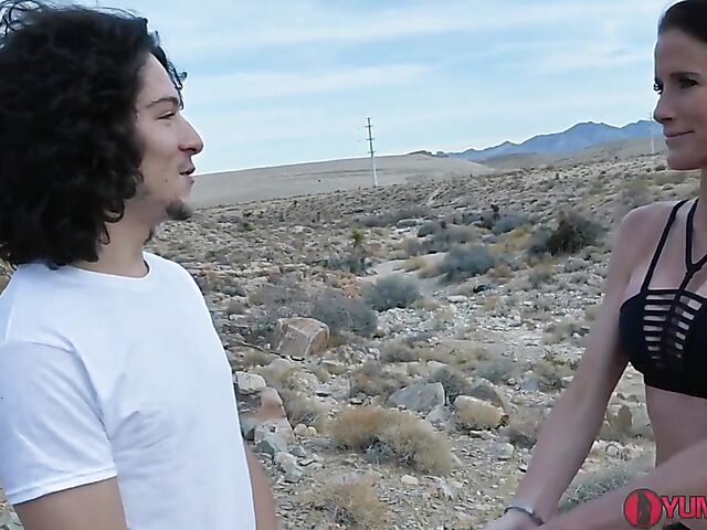 Sofie Marie - Hiking MILF outdoor fuck session with a lucky dude