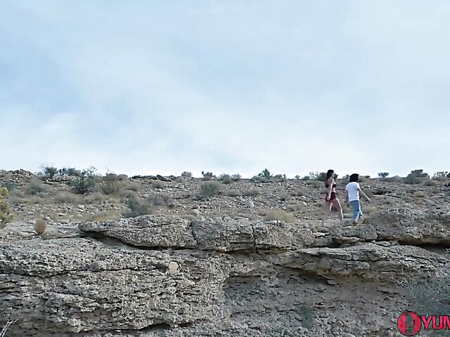 Sofie Marie - Hiking MILF outdoor fuck session with a lucky dude