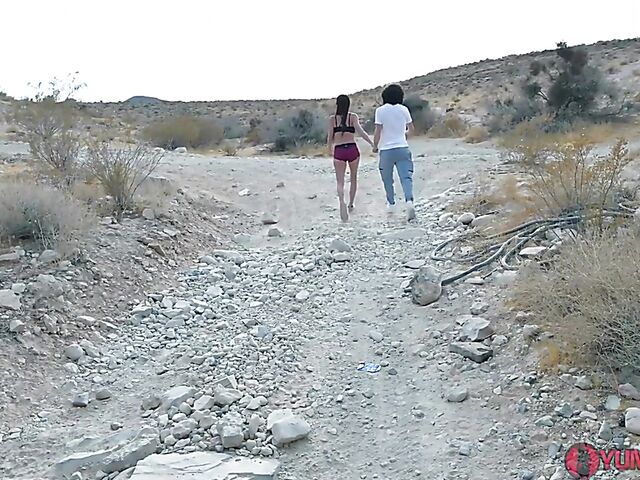 Sofie Marie - Hiking MILF outdoor fuck session with a lucky dude