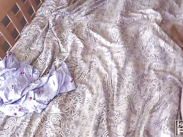 Marc Wallace and his big natural tits girlfriend Savannah Camon are a very hot couple