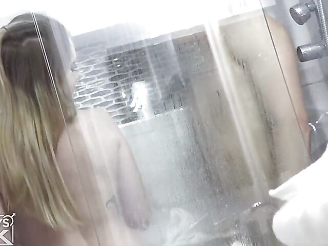 Marc Wallace and his big natural tits girlfriend Savannah Camon are a very hot couple