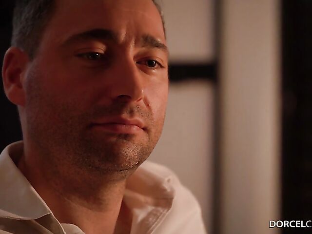 Black stockings threesome with elegant Bella Tina