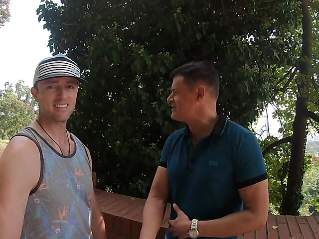 Bad cheerleader threesome POV with Zuzu Sweet