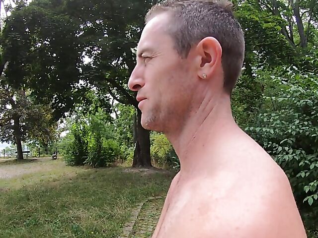 Bad cheerleader threesome POV with Zuzu Sweet