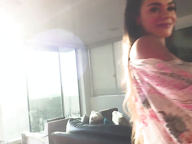 Tahlia Paris is a hot glamour babe with sexy tits!