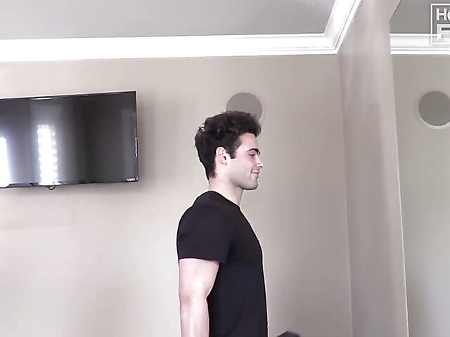 Couple's home gym sex featuring Miguel Purdue and Vanessa Ortiz