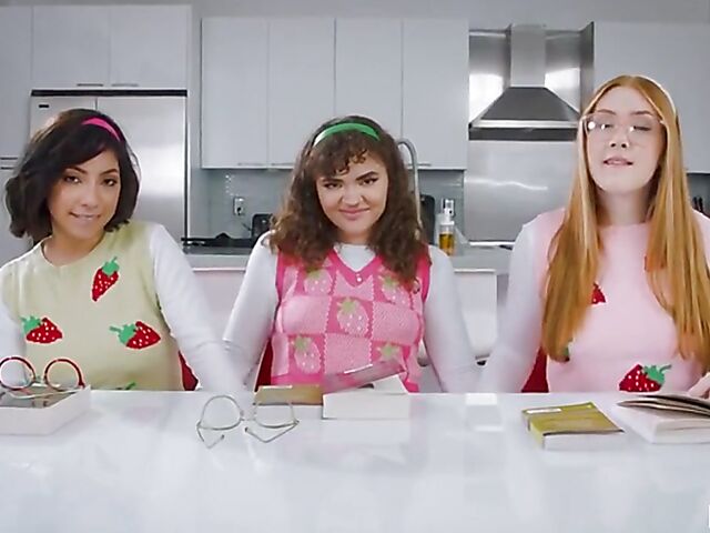 1 cock for 3 girls featuring Ozzy Sparx, Harper Red and Naudi Nala