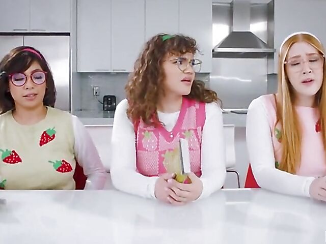 1 cock for 3 girls featuring Ozzy Sparx, Harper Red and Naudi Nala