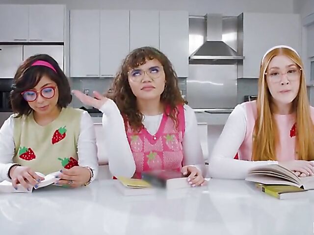 1 cock for 3 girls featuring Ozzy Sparx, Harper Red and Naudi Nala