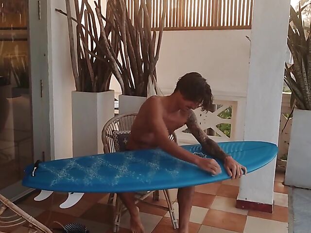 Hot couple James and Lola have a good time in Sri Lanka