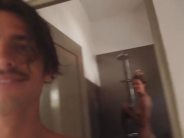 Hot couple James and Lola have a good time in Sri Lanka