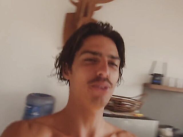 Hot couple James and Lola have a good time in Sri Lanka