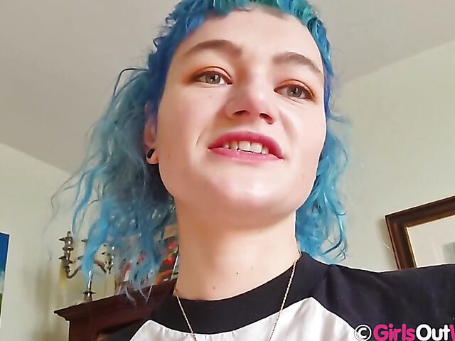 Hairy pussy masturbation at home with blue-haired Dodi