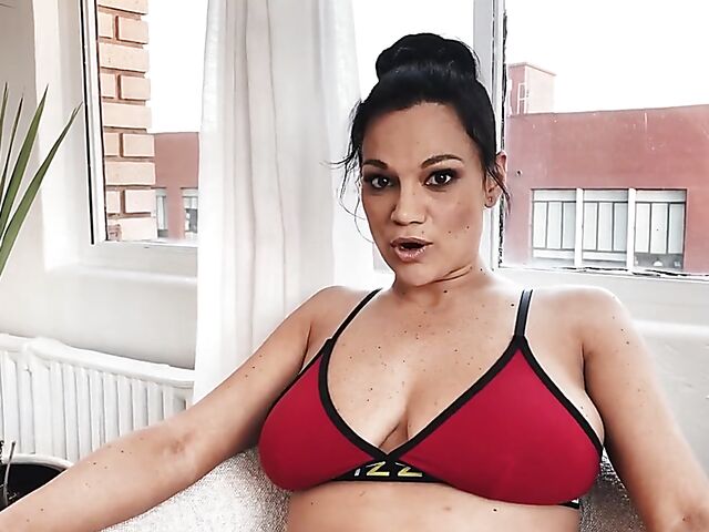 Mona Azar - MILF natural tits and sweet ass exposed