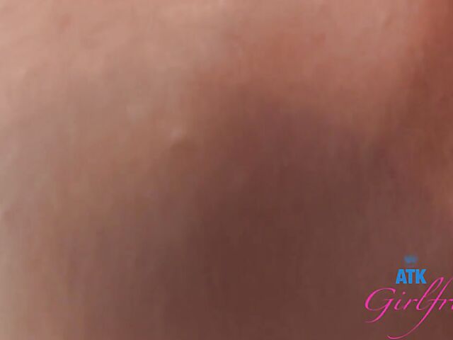 Virtual Malibu vacation with exotic filipina teen Gia Di Bella