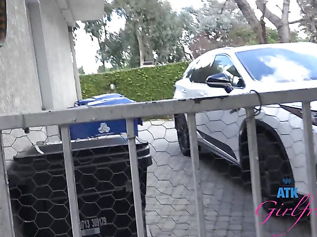 Virtual Malibu vacation with exotic filipina teen Gia Di Bella