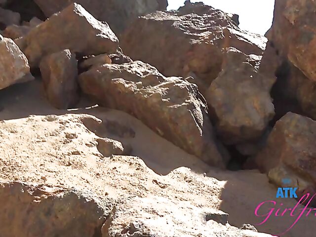 Virtual Malibu vacation with exotic filipina teen Gia Di Bella