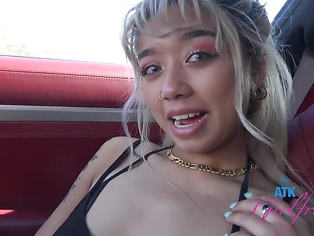 Virtual Malibu vacation with exotic filipina teen Gia Di Bella