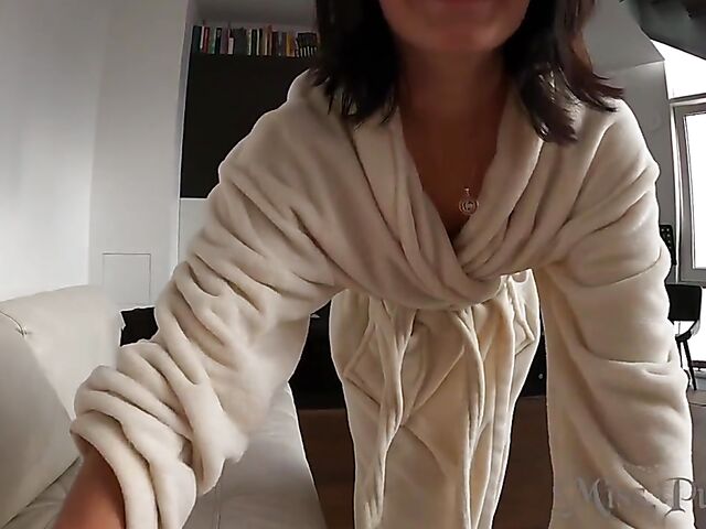 Amateur lesbian shower and pussy eating with Rosella and Miss Pussycat