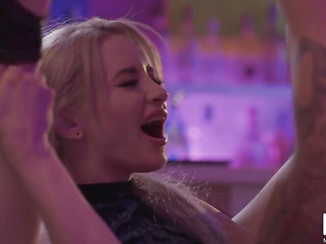 Finger squirt, good fuck and cum on pussy with Lola Fae