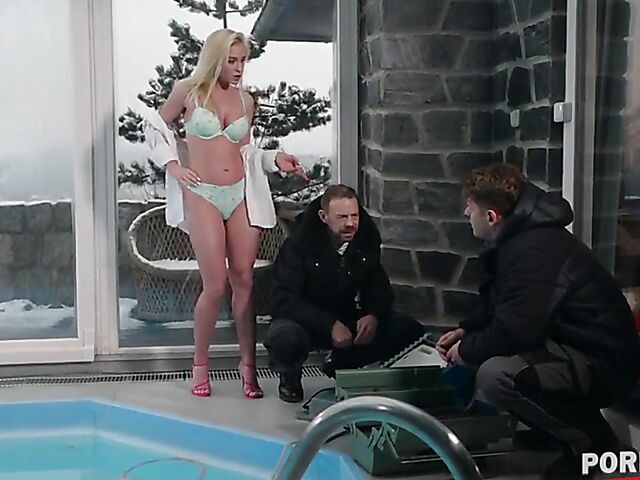 Group DP and double fisting with Krystal Kaytlin and Brittany Bardot