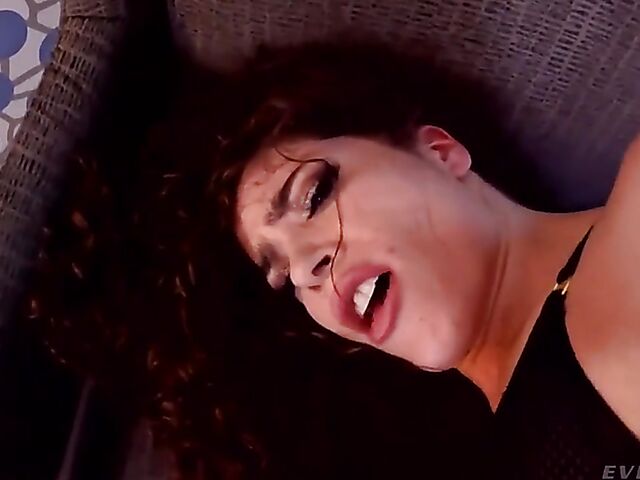 Victoria Voxxx and Mick Blue's anal sex tape in the hotel room