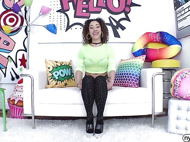 Good close up fuck with oil ass latina Kira Perez