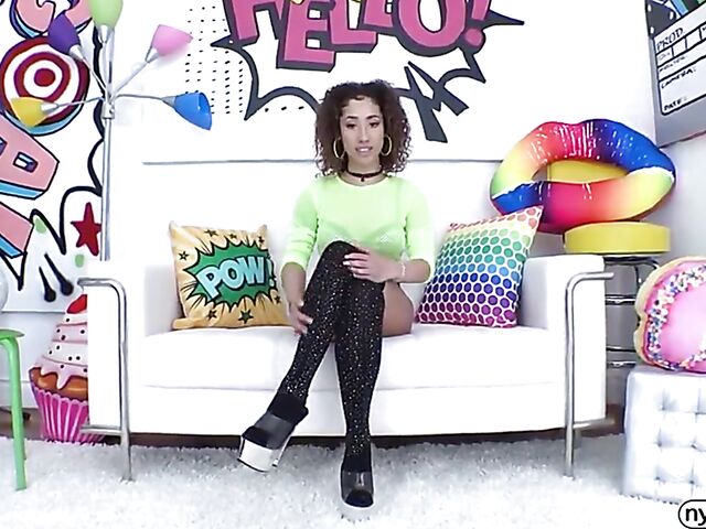 Good close up fuck with oil ass latina Kira Perez