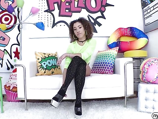 Good close up fuck with oil ass latina Kira Perez