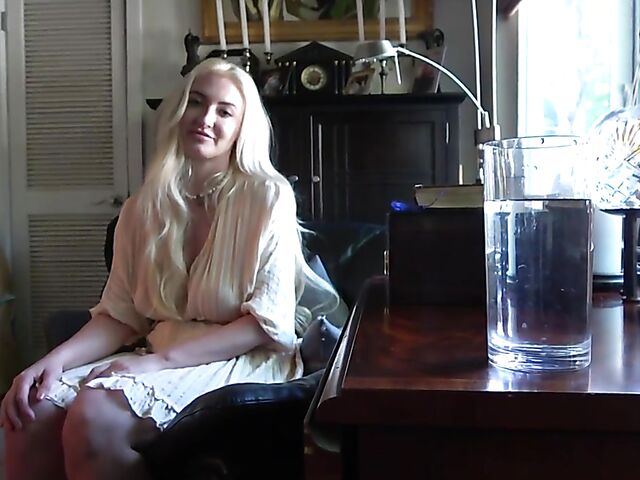 Kate Dee - POV blonde mom with big natural tits and a beautiful shaved pussy