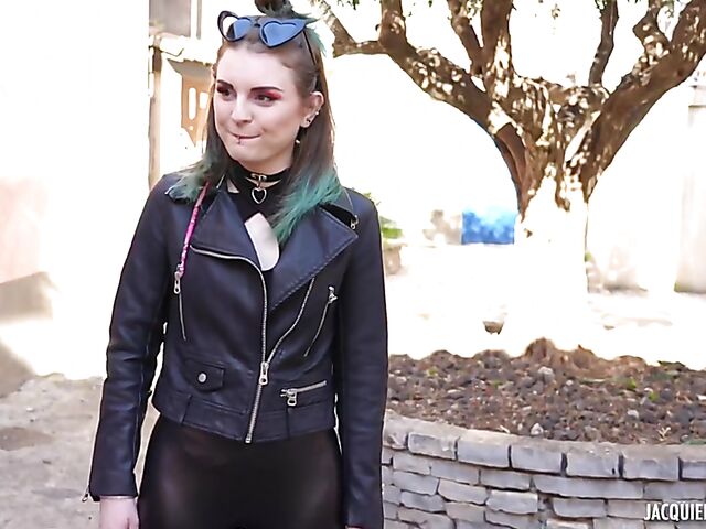 Anal sex with 21-year-old French alt girl Trixy