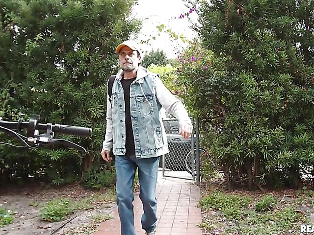 Blue dress fuck with big titty flashing girl Blake Blossom