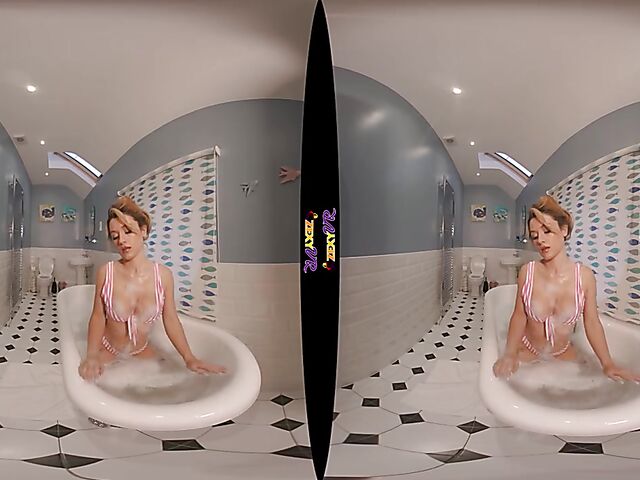 3D VR erotic bathroom solo with Chelsea Essex