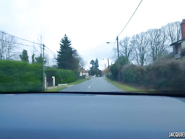 Kitchen anal in stockings and high heels with slim MILF Linda