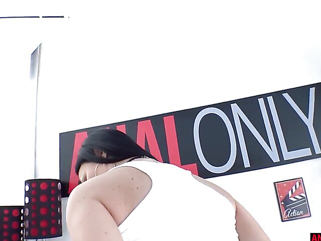 MILF Jasmine Jae anal in red fishnet stockings