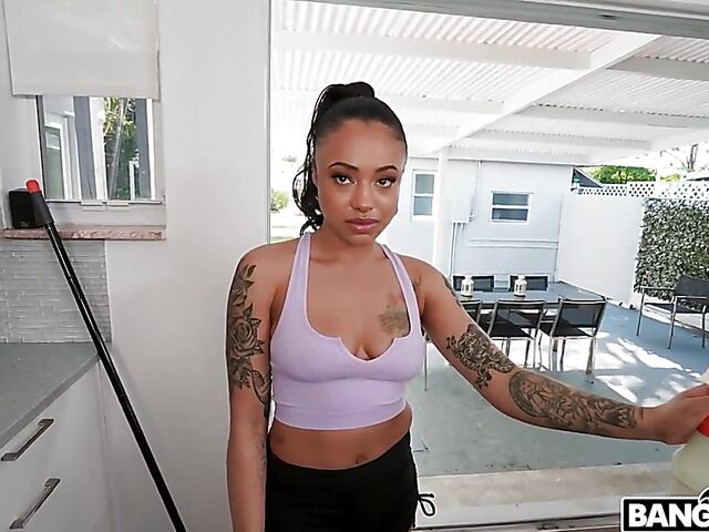 Naked cleaning and POV shagging with exotic maid Camila Reyez