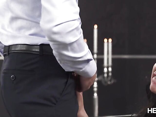 Laura Fiorentino - MILF anal squirt with a thick cock