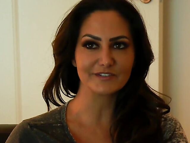 Ava Addams - Big natural tits MILF cunnilingus orgasm