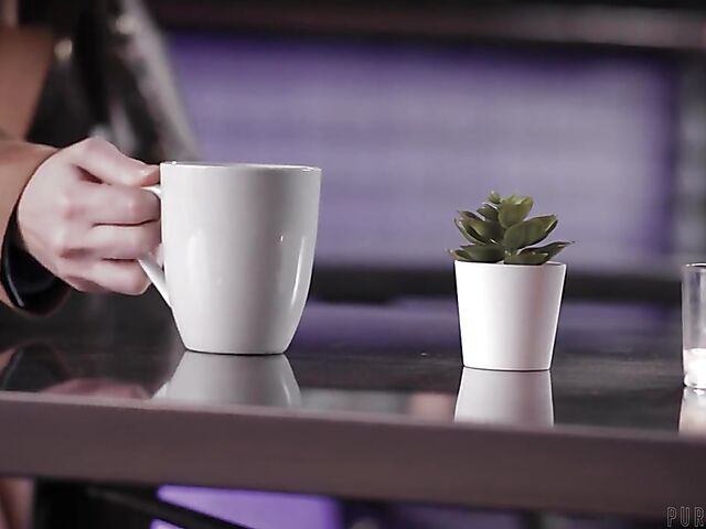 Big ass lesbian Candice Dare gets seduced by cute Evelyn Claire