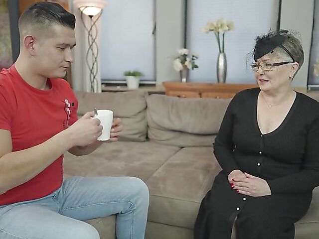 Short haired mature widow Petra picks up a young guy to fuck his hard cock