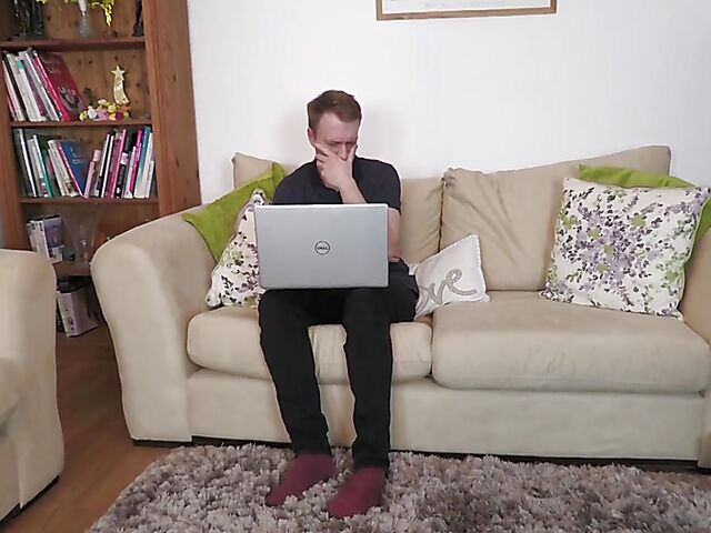 Mature and young fuck session with short hair granny Juicy Joolz