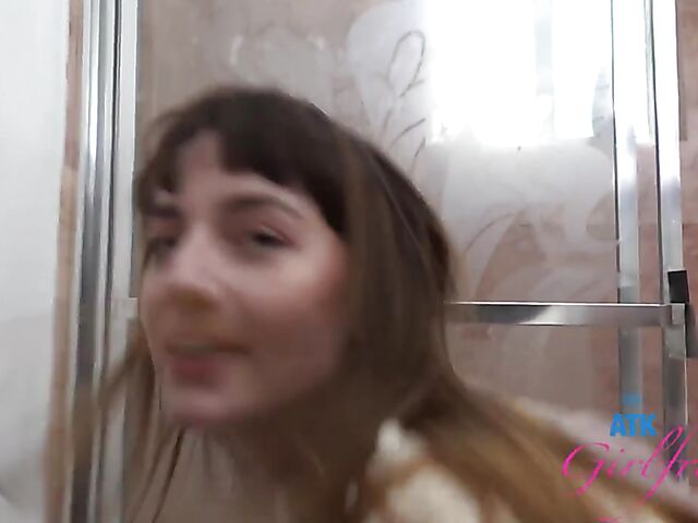 POV car blowjob and fingering on the way to Malibu with Lana Smalls