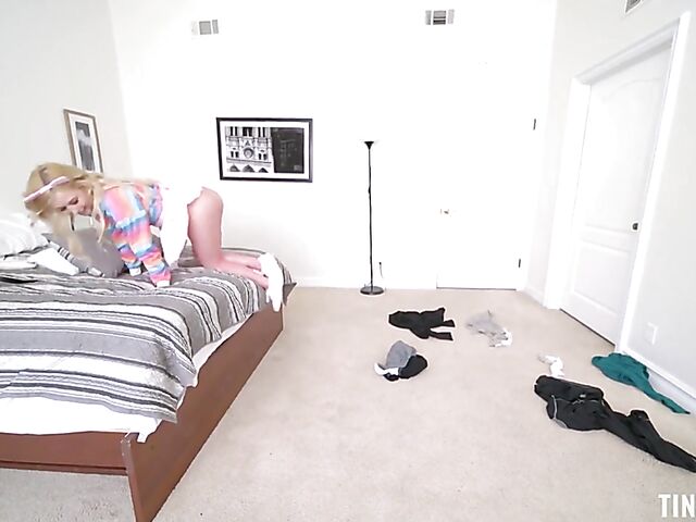 Fun time with young petite blonde Minxx Marley