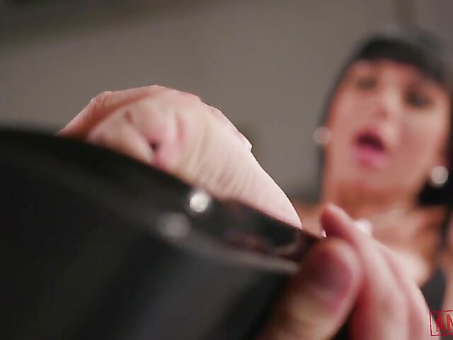 Valentina Ricci - Brunette with big boobs anal with her boss in the office