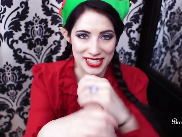 Christmas dildo JOI session with elf girl Brookelynne Briar