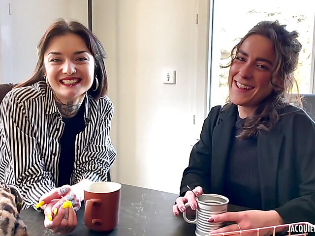 Incredible French threesome with Manea Valentina and Crystal