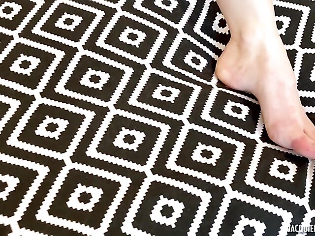 Incredible French threesome with Manea Valentina and Crystal