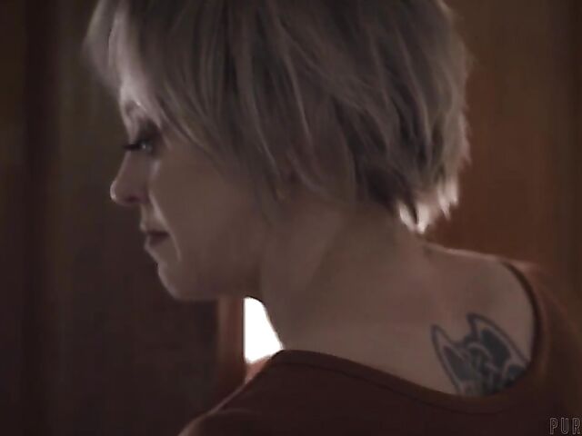 Busty lesbian MILF Dee Williams catches Anny Aurora and Brooklyn Gray in the act